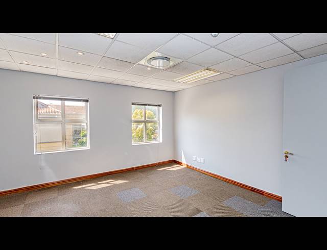 315M² OFFICE TO LET IN FERNDALE